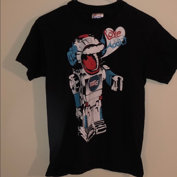 Family Force 5 Love Addict Tee - Picture 1 of 3